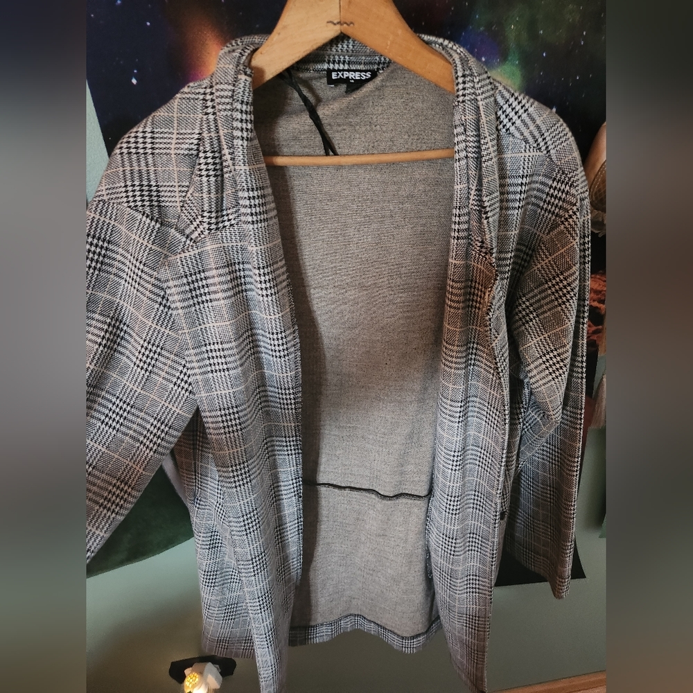 Black and white plaid cardigan, great condition, size small